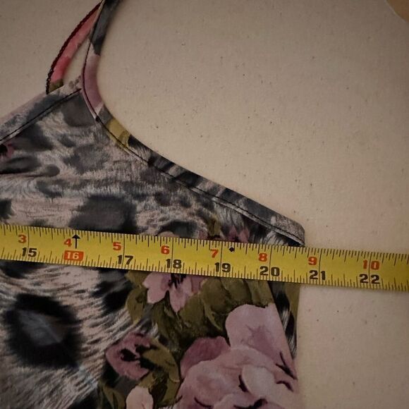 Zig Zag Stripe floral camisole - Picture 6 of 6